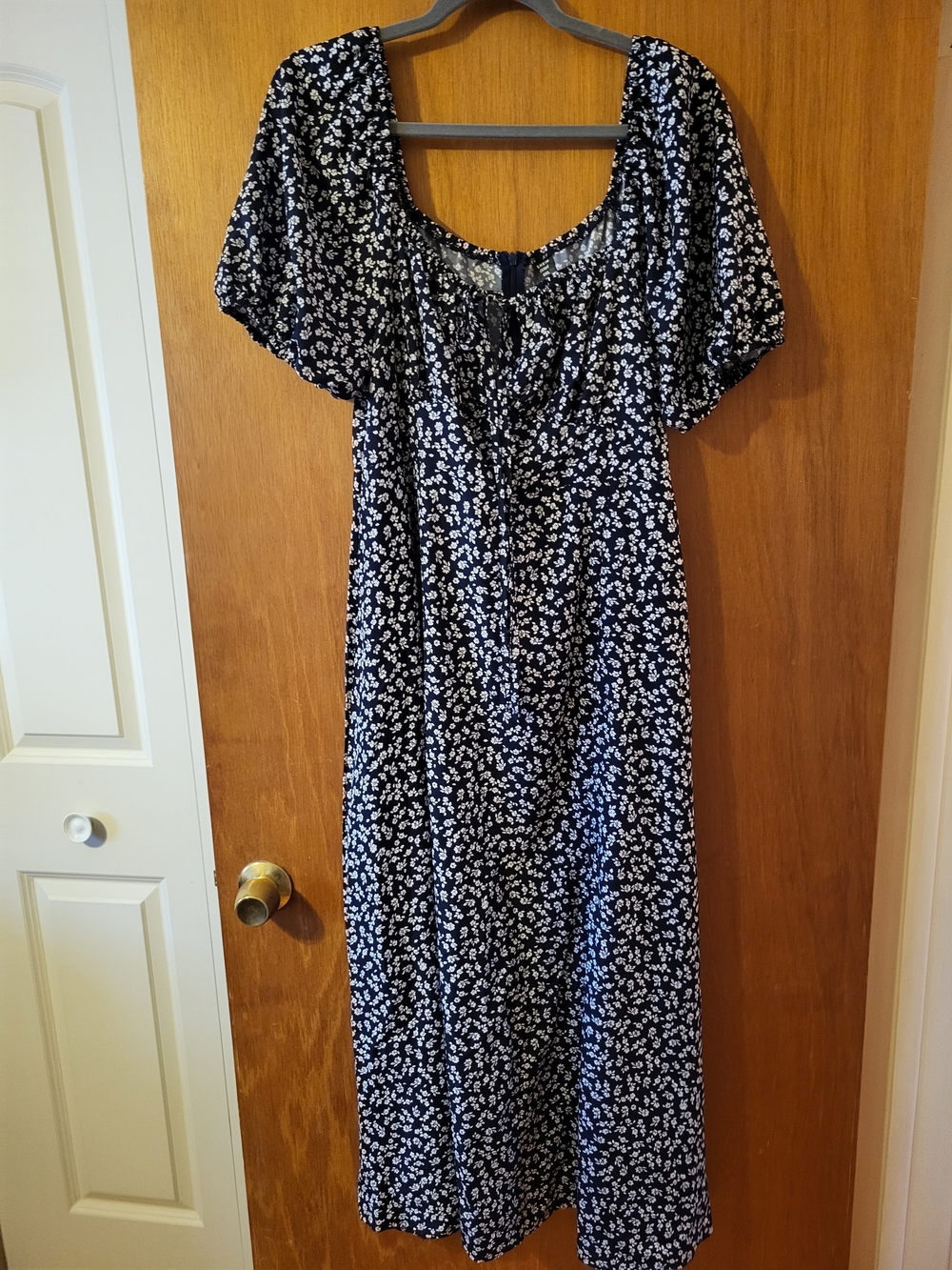 SHEIN Navy and White Floral Maxi Dress with Puff Sleeves